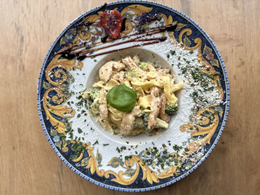 Tagliatelle Pollo z kurczakiem,brokułem w sosie śmietanowym